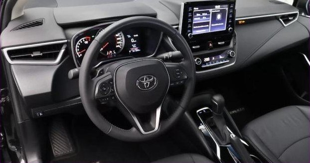 Interior do Toyota Corolla usado no transfer entre Barreirinhas e Jericoacoara